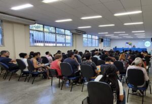 A aula magna do professor Luiz Cesar de Queiroz Ribeiro teve que ser transferida para um auditório maior para comportar o público.