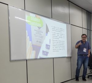 Pesquisador Guilherme Vasconcelos Pereira no Seminário Internacional de Riscos e Desastres, em 10/06/26, na UFF em Campos dos Goytacazes (RJ)
